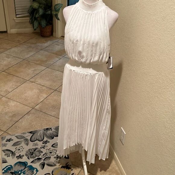 Halogen M High Neck Pleated Blouson Party Dress Bright White Marilyn Monroe New - Picture 2 of 12
